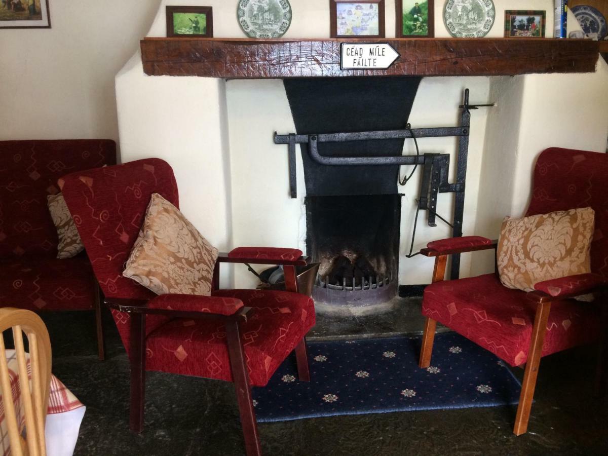Cummins Cottages Ballycrossaun Екстериор снимка