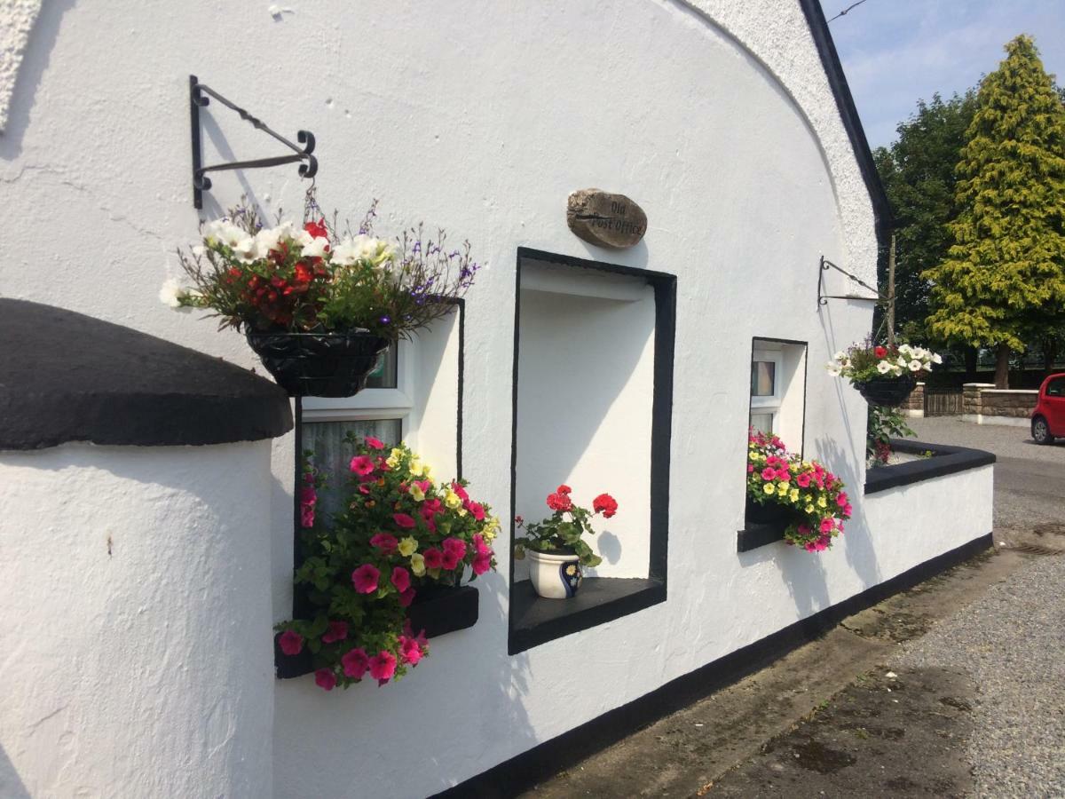 Cummins Cottages Ballycrossaun Екстериор снимка