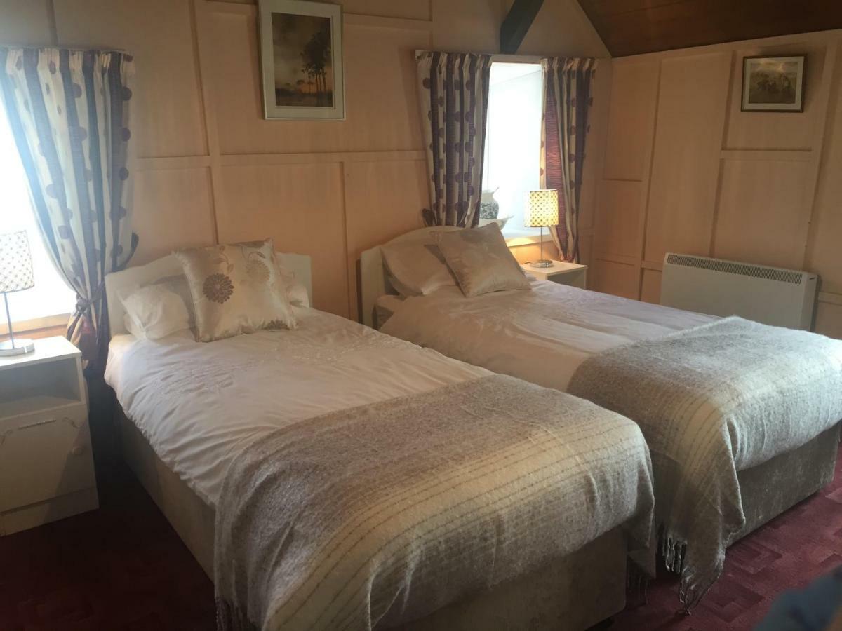 Cummins Cottages Ballycrossaun Екстериор снимка